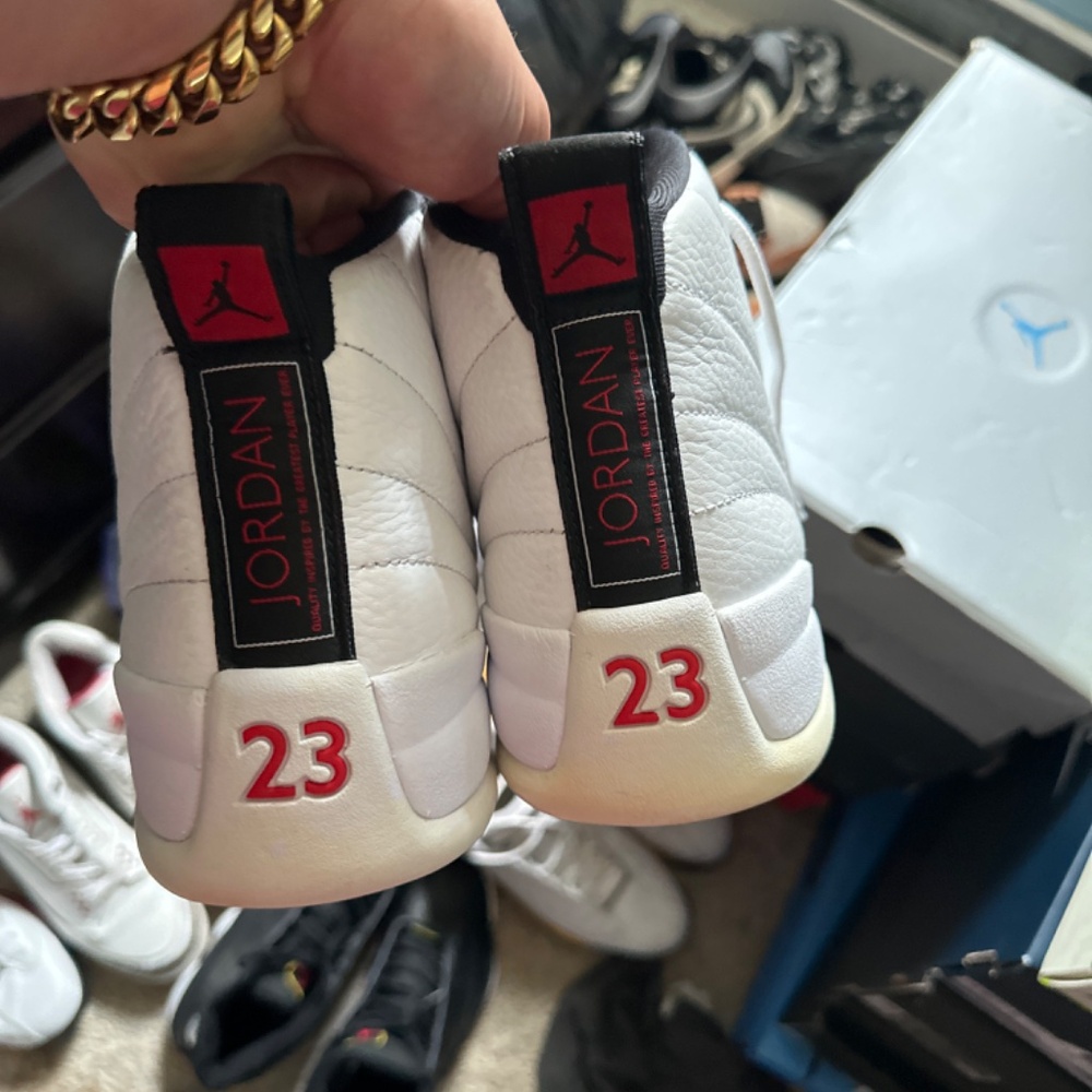 Jordan 12 - Picture 3 of 4